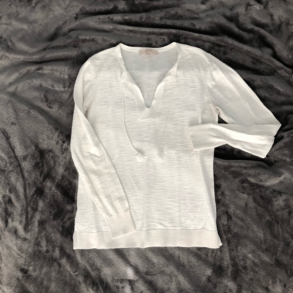 Long-sleeved Lightweight Sweater w/ Tassels